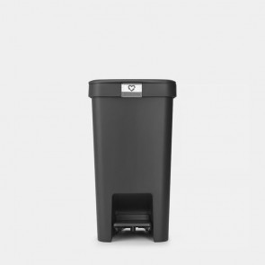 Koš s stopalko StepUp 16L - temno siva